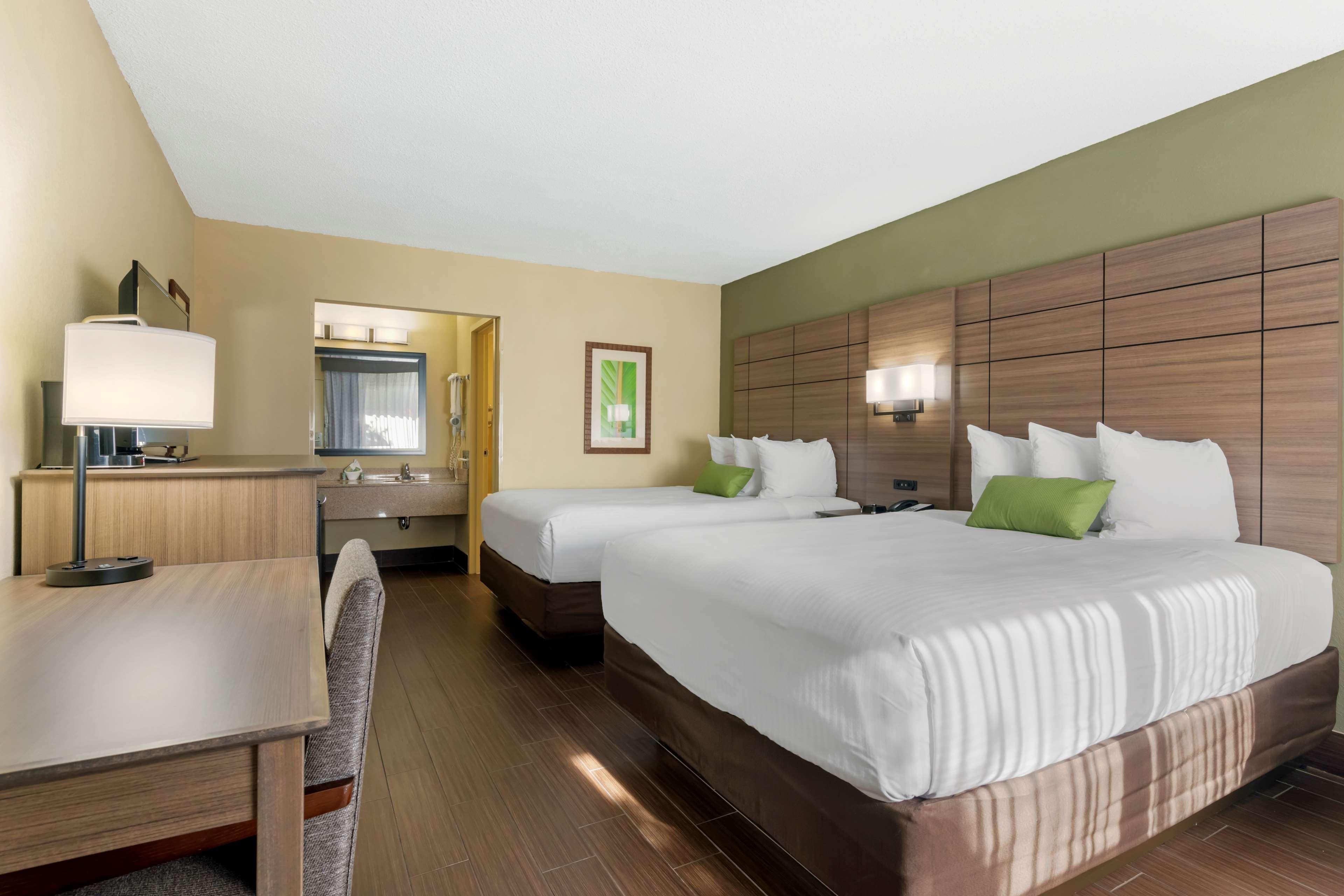 Western Downtown Hotel 3*