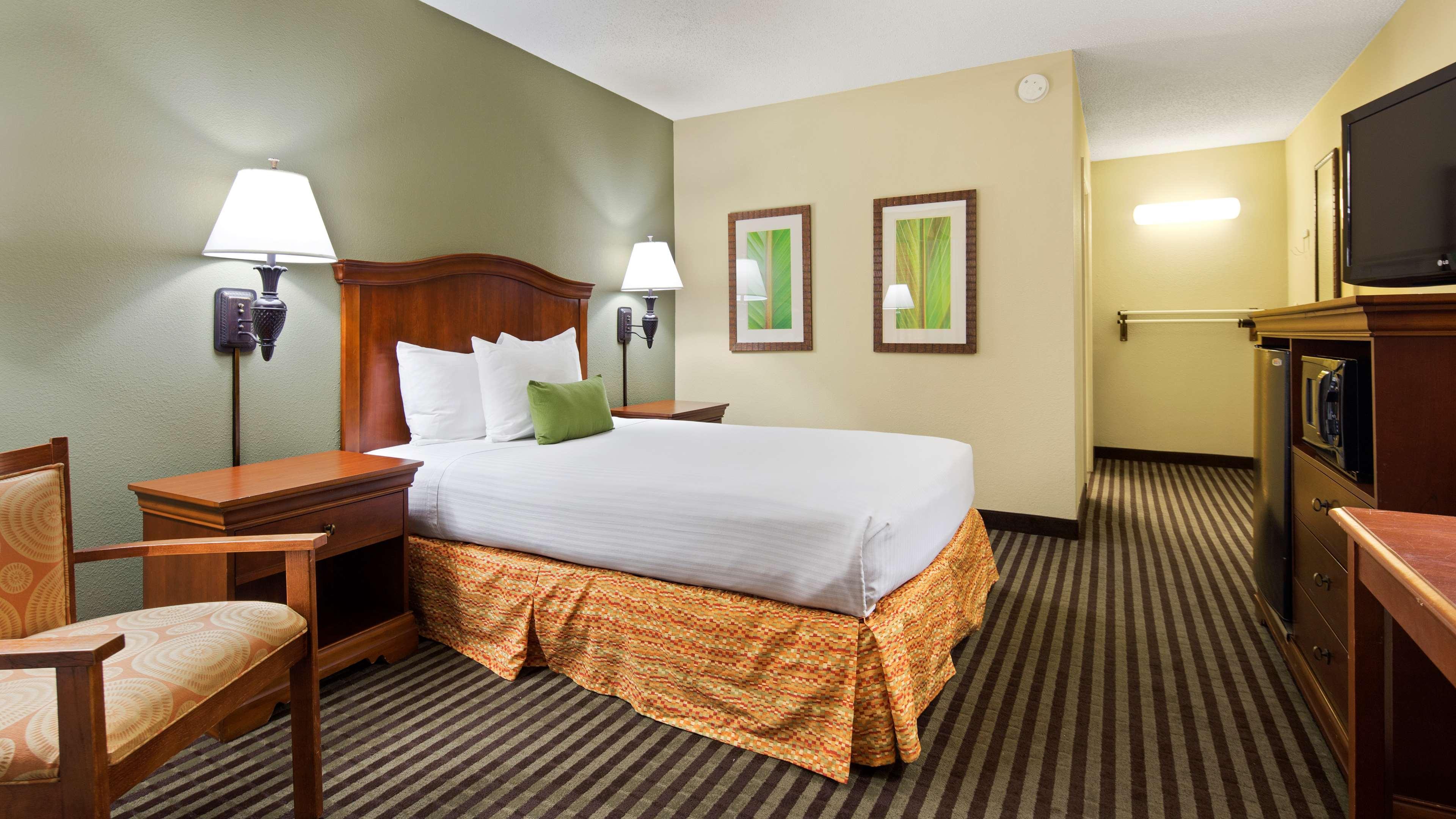 Western Downtown Hotel 3*